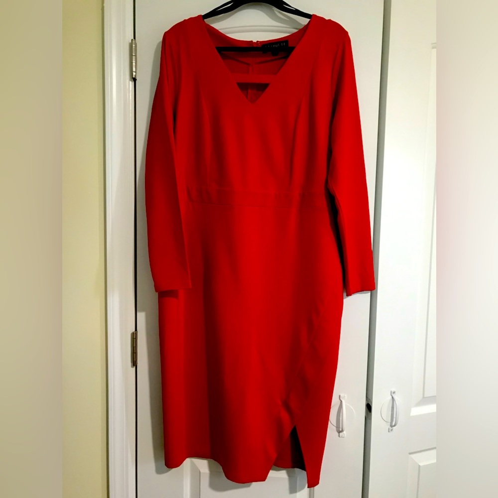 ELOQUII: NEVER WORN! Long sleeve midi with side slit detail